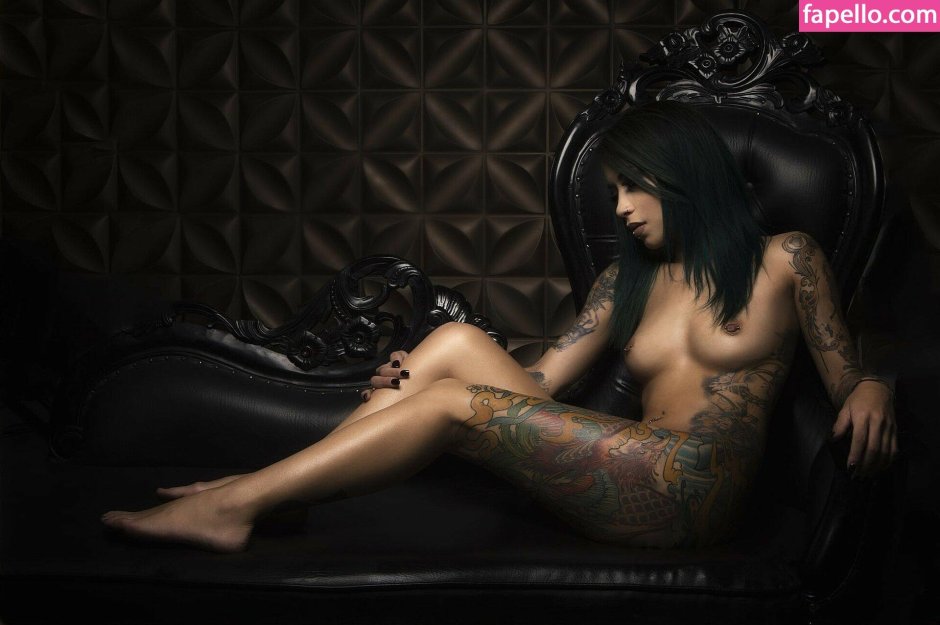 Татуированные девушки ню