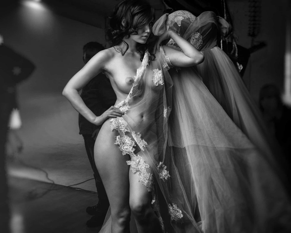 Свадебные наряды в стиле ню