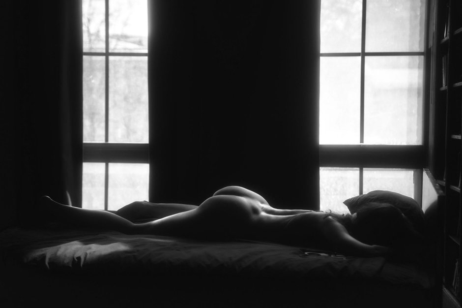 Фотосессия ню в квартире