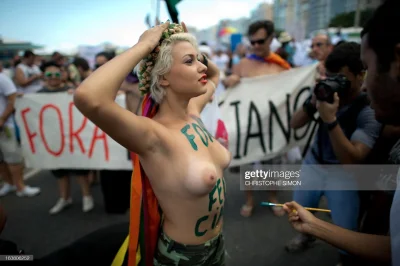 Украинские активистки femen