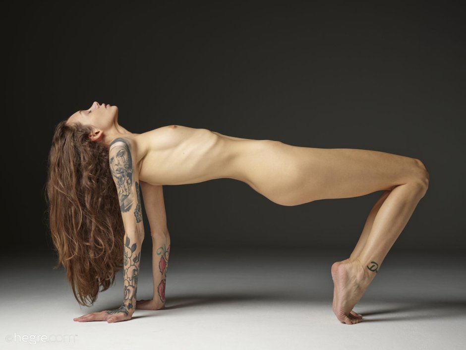 Голая модели