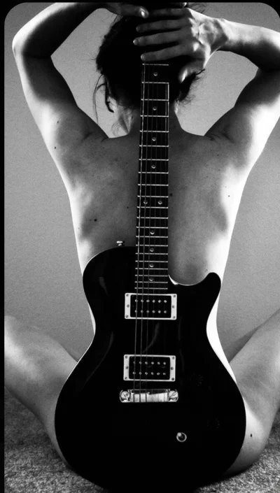 Фигура гитара у девушек