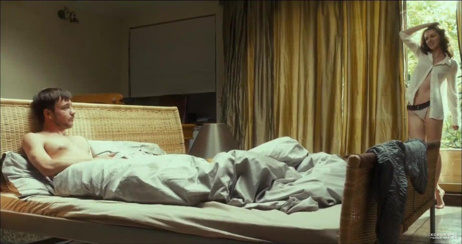 Откровенные сцены