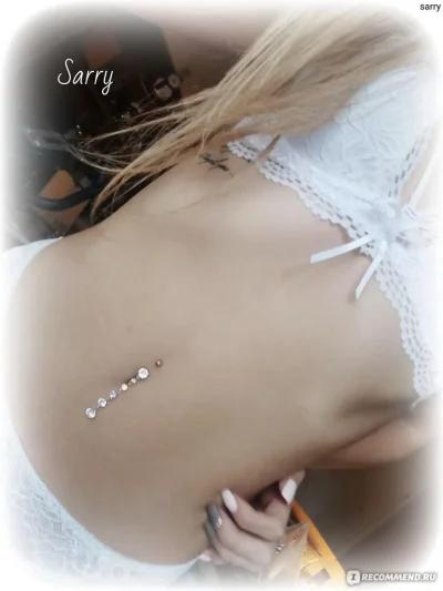 Красивые девушки с пирсингом пупка