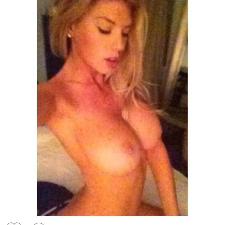 Шарлотта маккинни сиськи