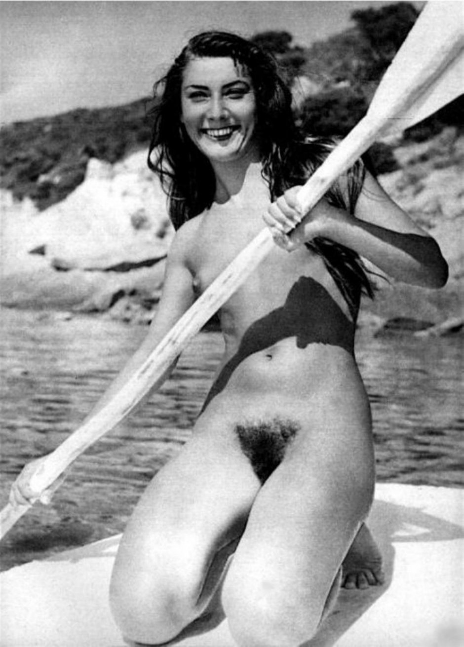 Ретро нудистка