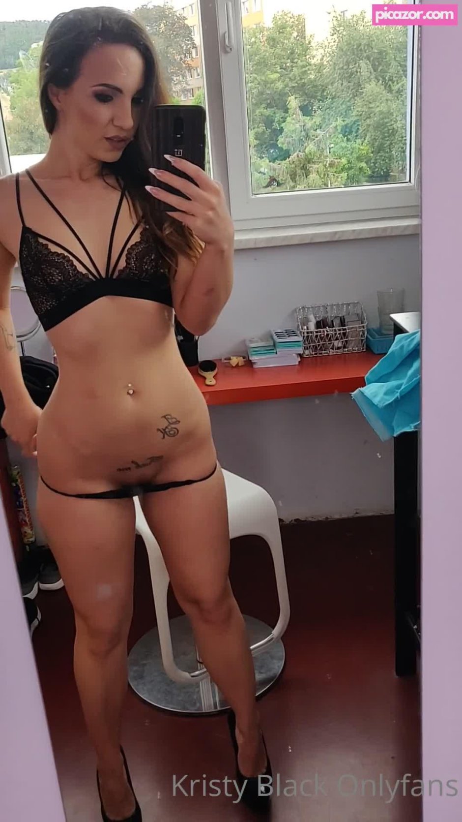 Kristy black модель