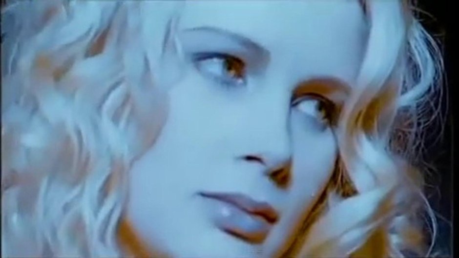 Потому что нельзя быть красивой такой белый орёл