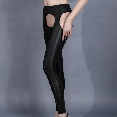 Легинсы с вырезом