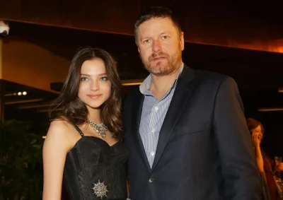 Олеся кафельникова муж