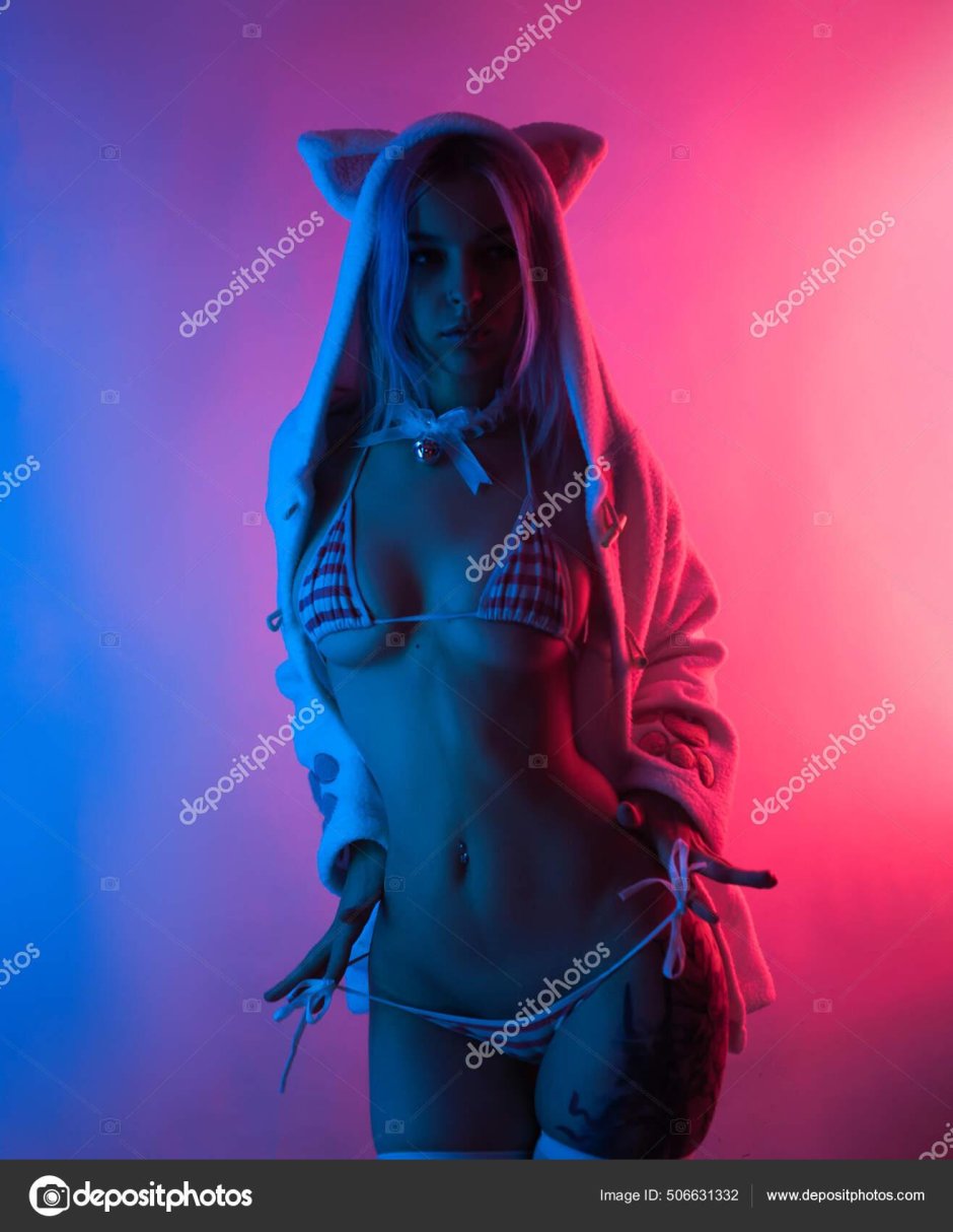 Сексуальная молодая девушка