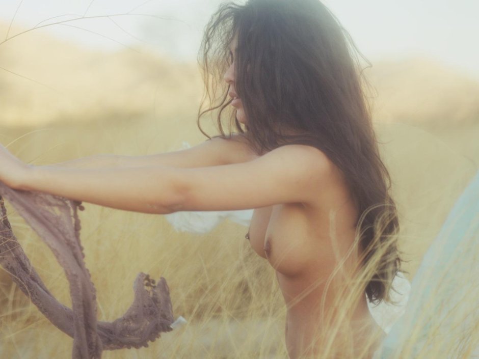 Красивые нежные девушки ню