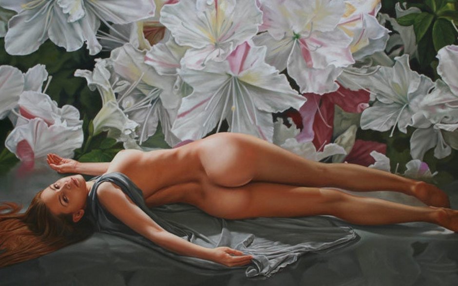 Красивые женщины голые в цветах