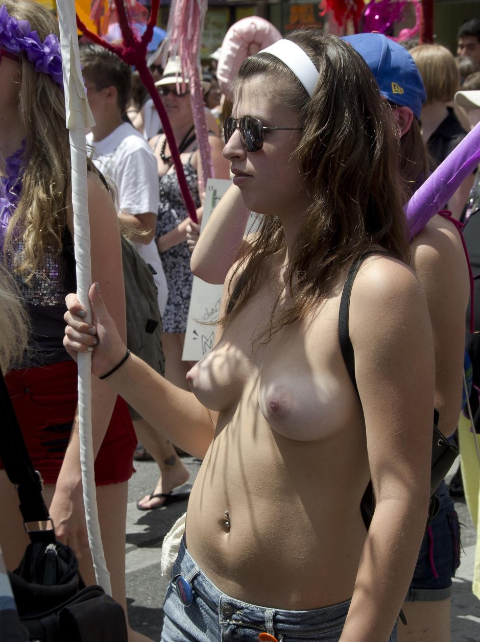 Парад голых