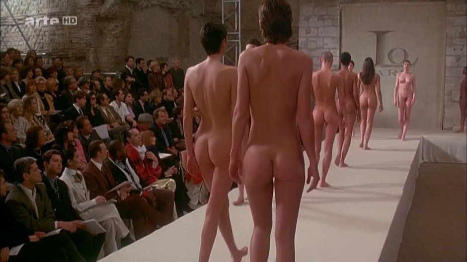 Показ голых