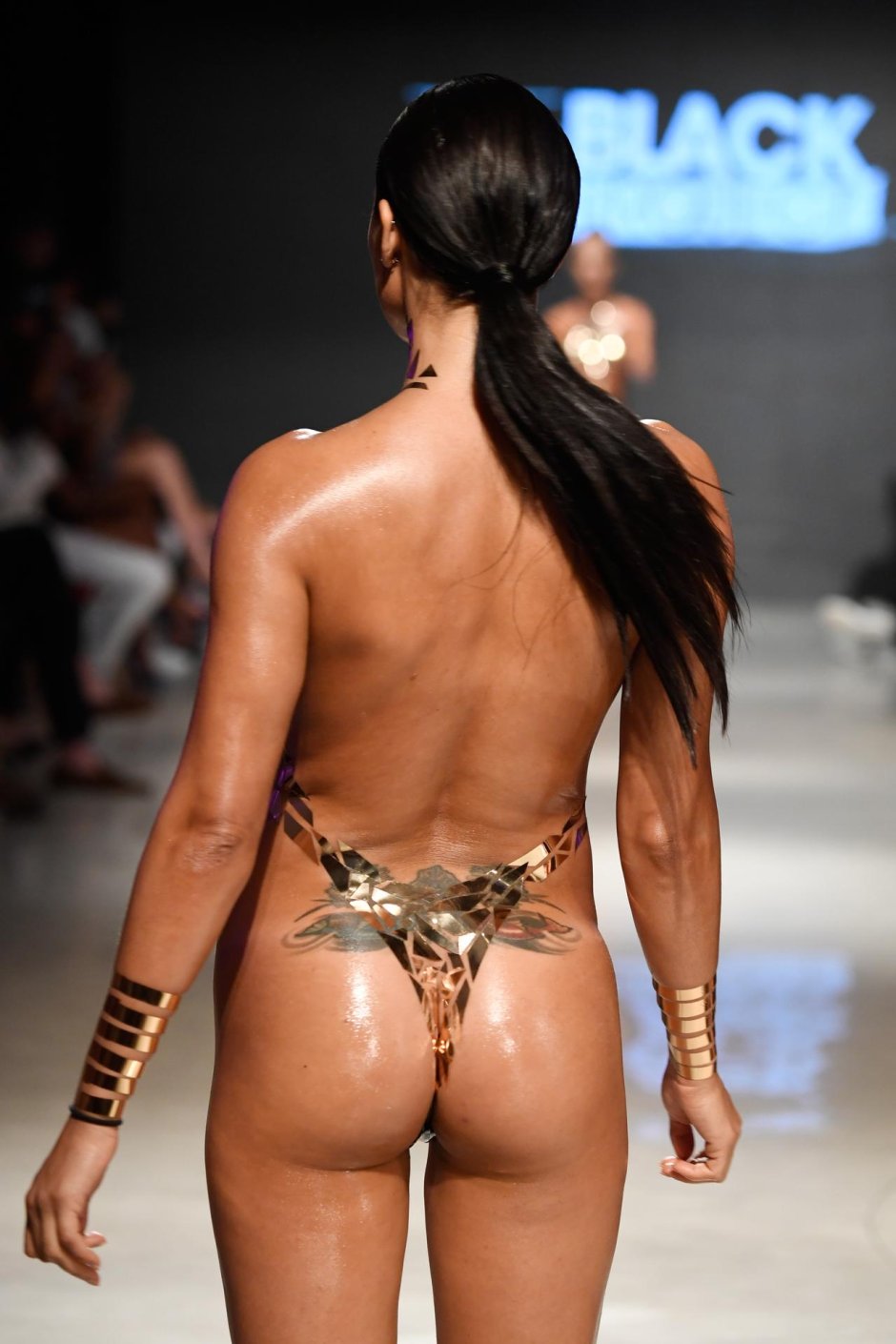 Модель блэк тейп проджект