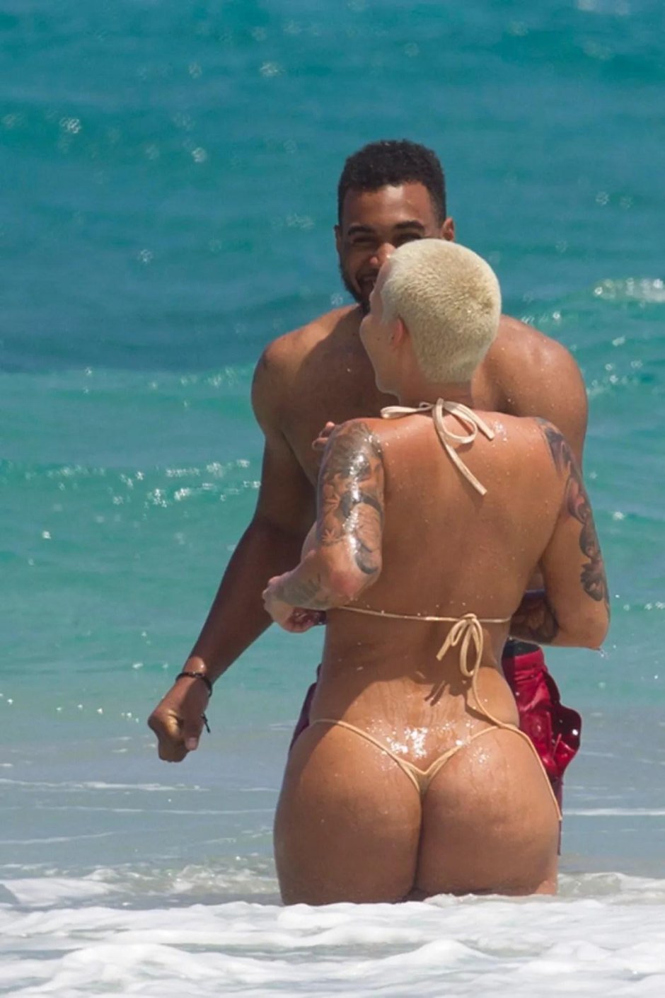 Эмбер роуз рева в купальнике