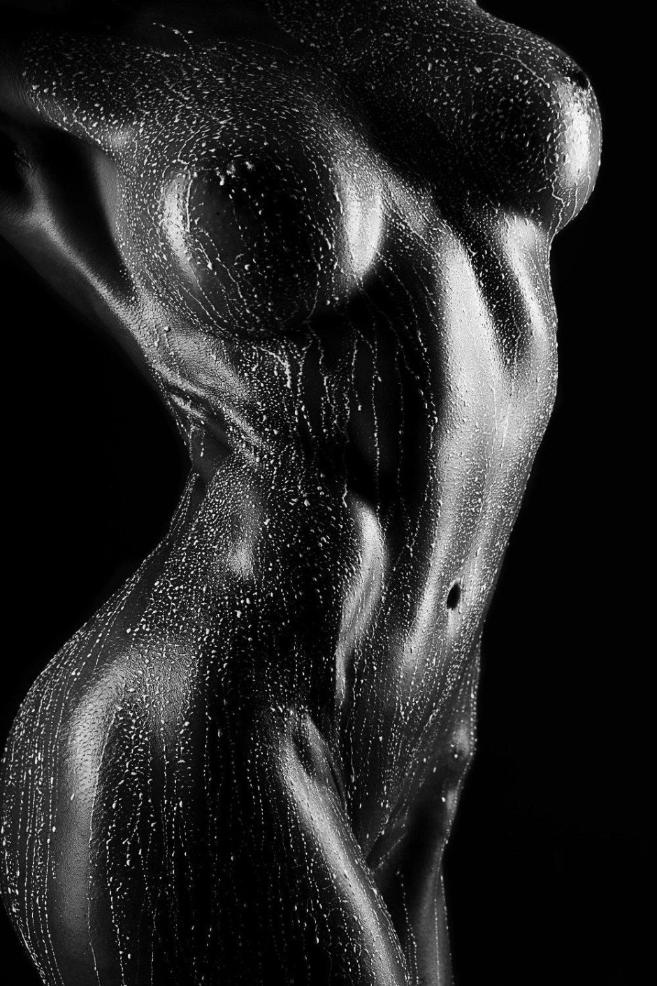 Красивое черно белое ню