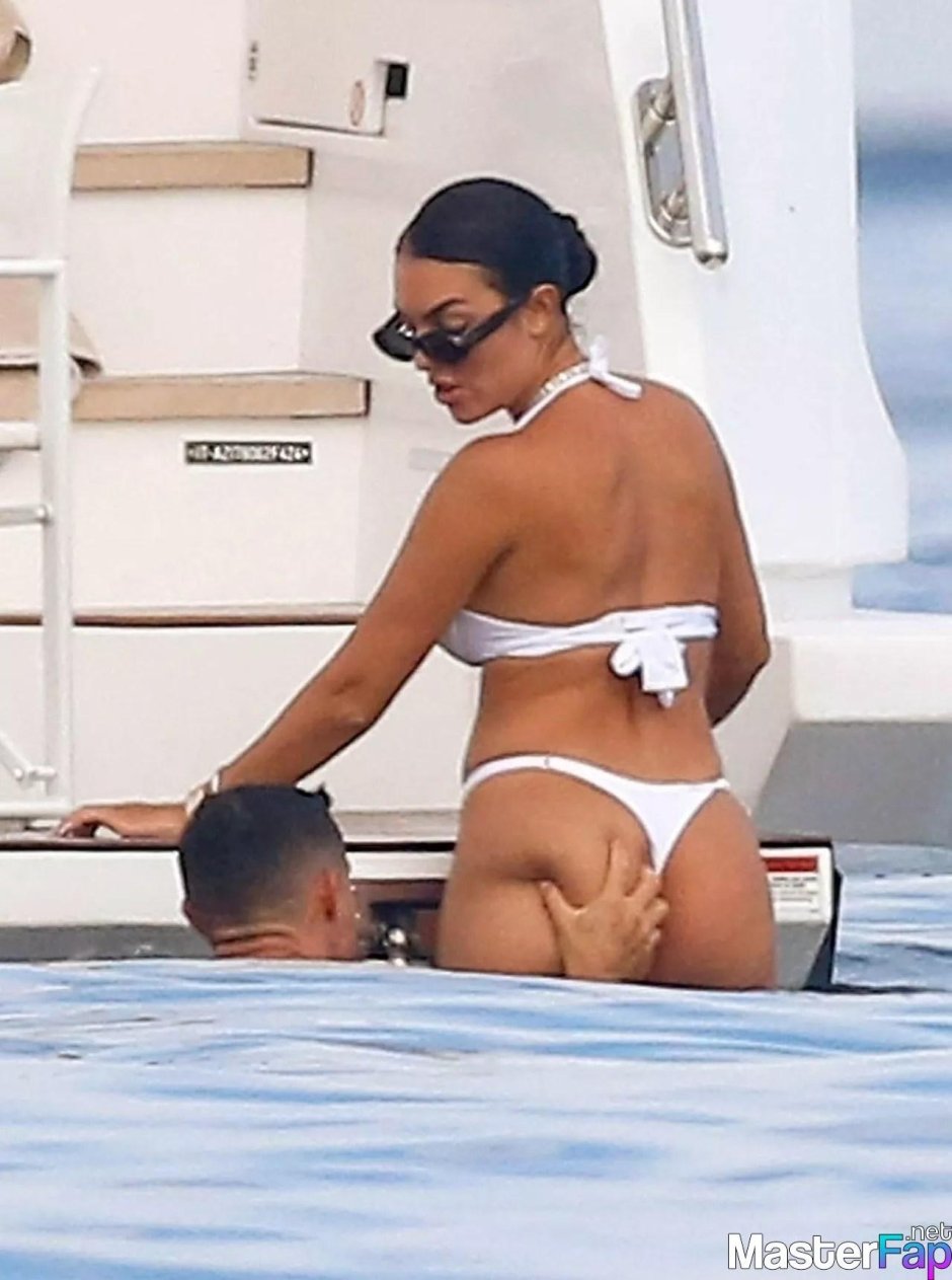 Жопа джорджина родригес