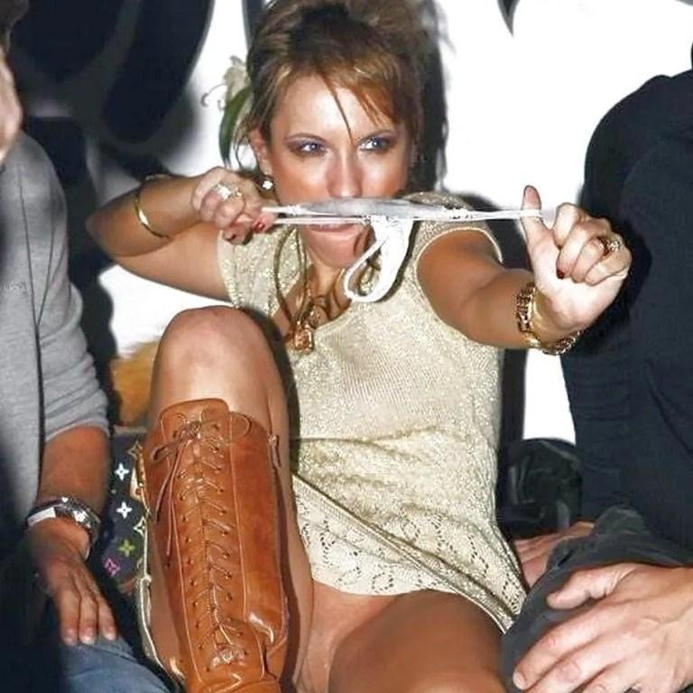 Русские знаменитости без трусов