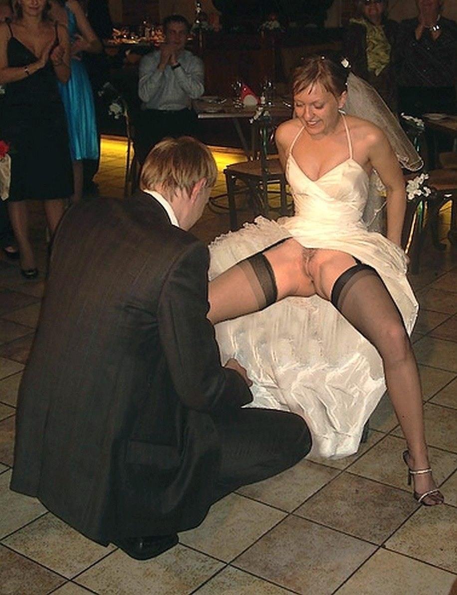 Зрелые невесты без трусов