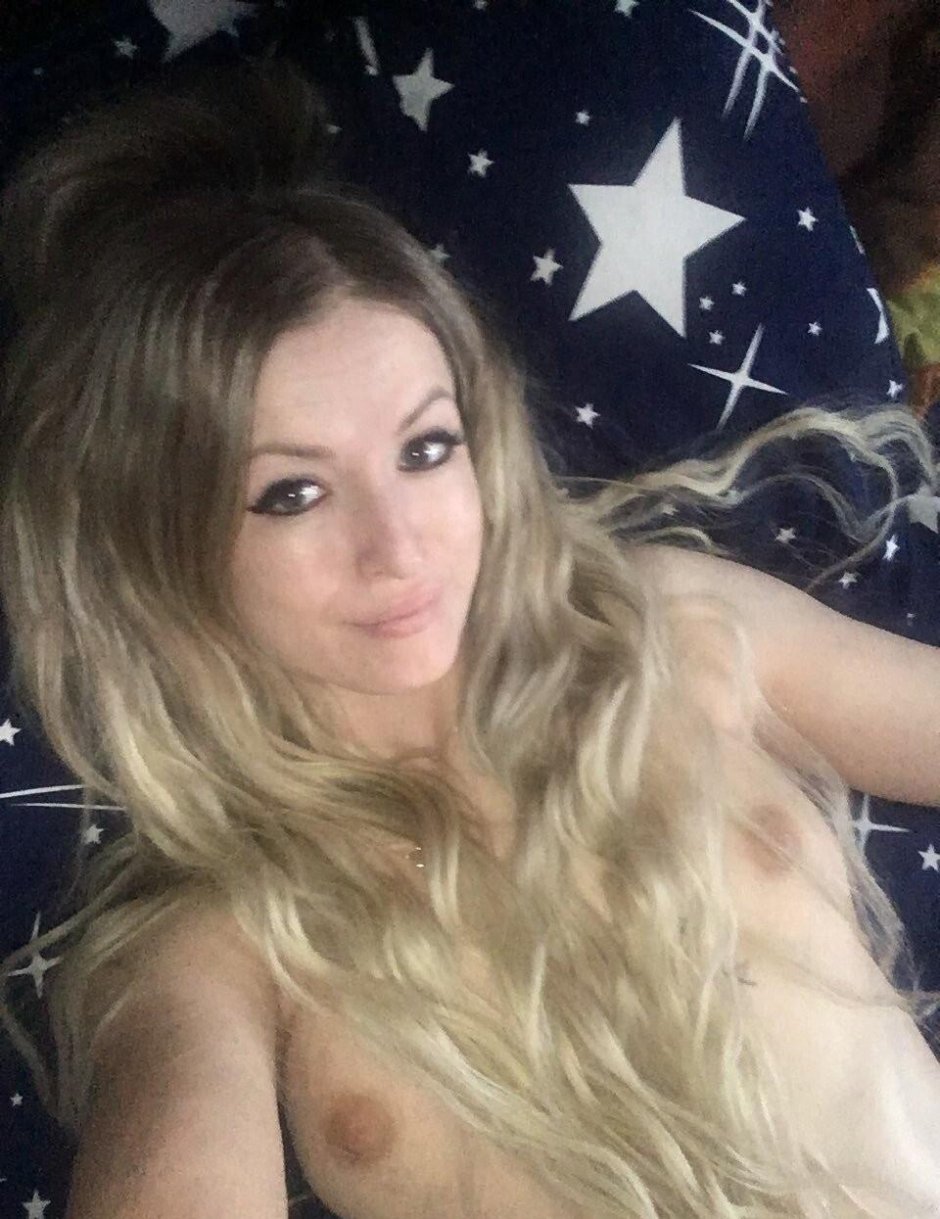 Девушки и женщины