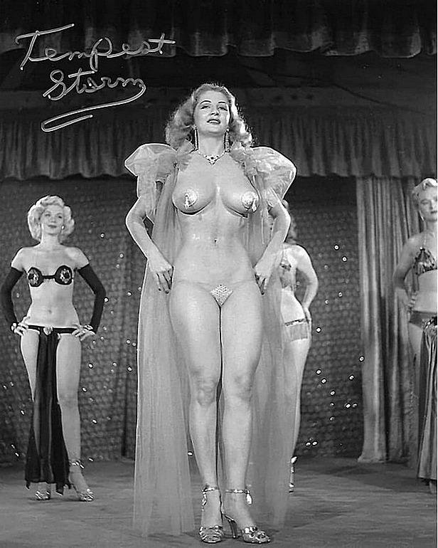 Леда пети танцовщица бурлеска