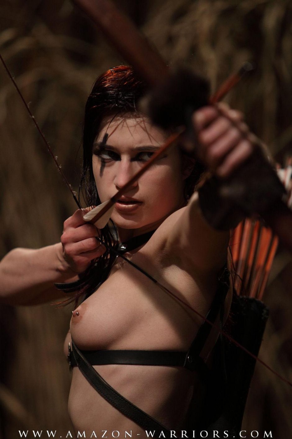 Амазонка с луком