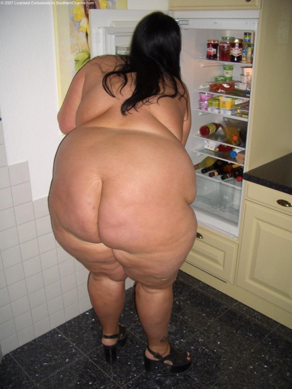 Жирная жопа голая