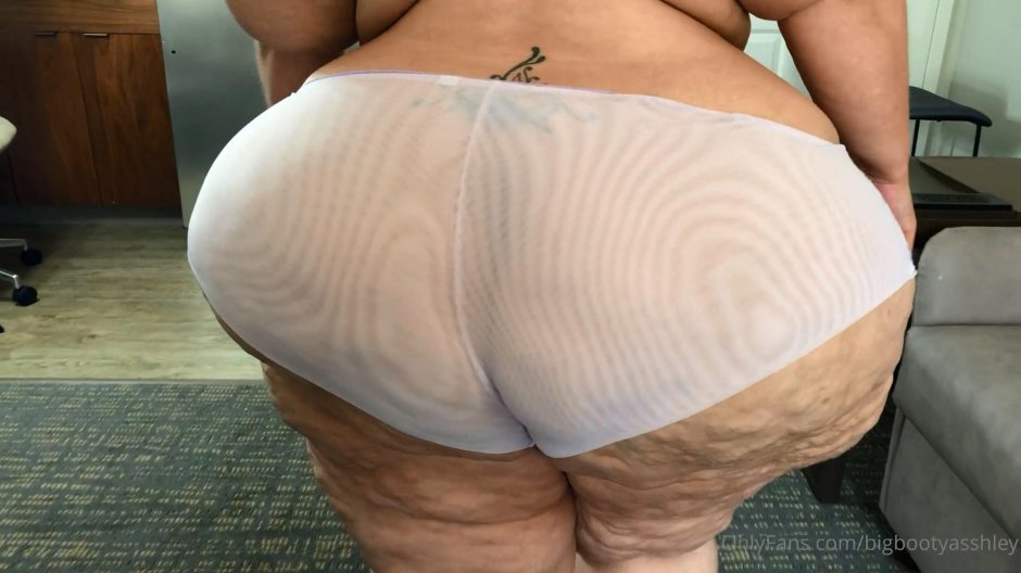 Pear shaped ssbbw bigbootyasshley wobbly bits голые