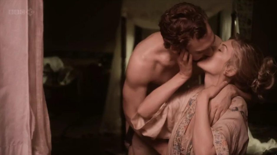 Откровенные сцены