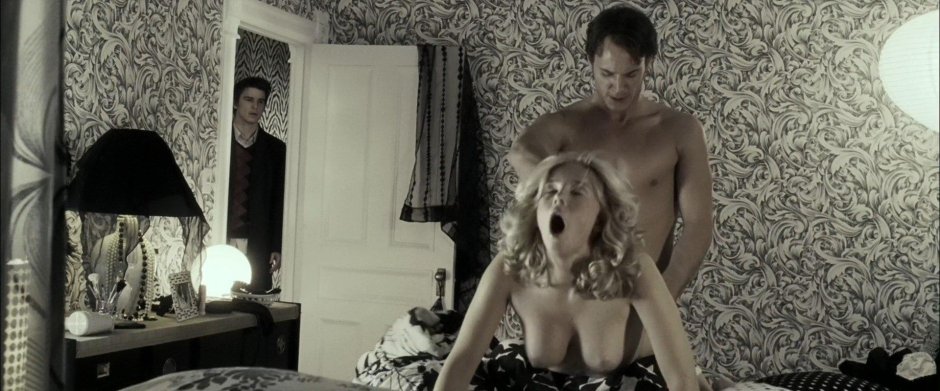 Актриса голая