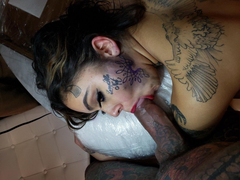 Татуировка девушка
