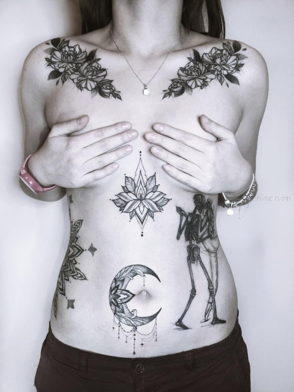 Тату под грудью женские