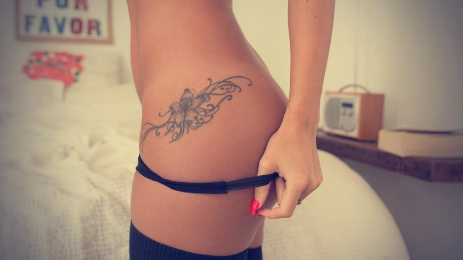 Татуировки на ягодицах