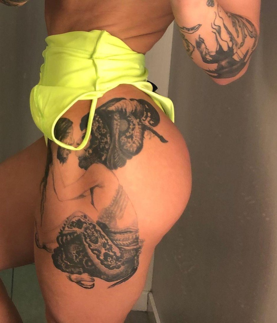 Женская татуировка