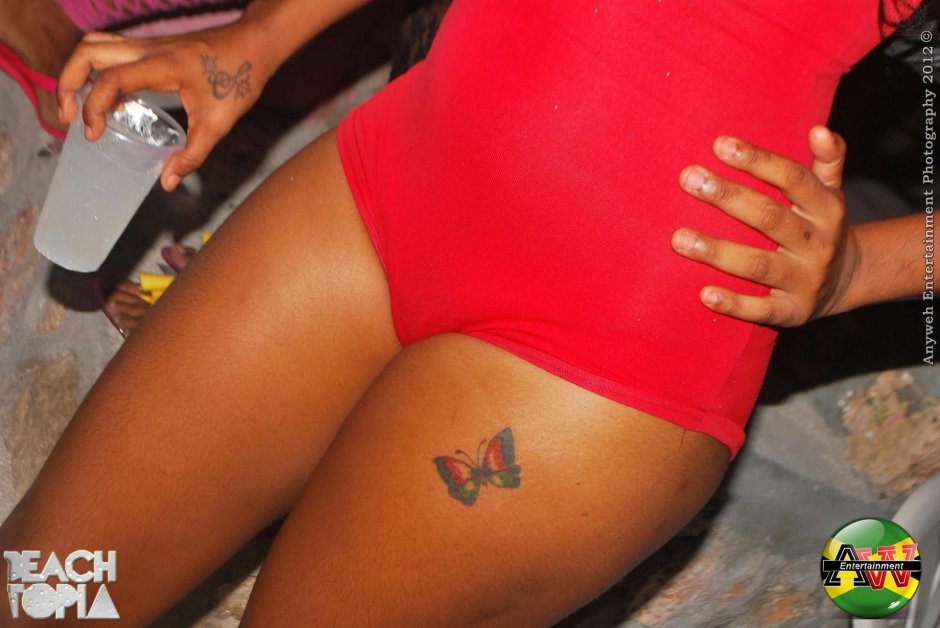 Тату на попе