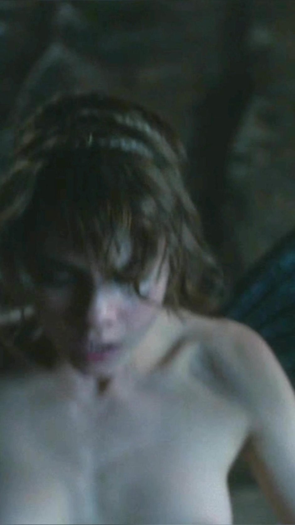 Кара делевинь голая карнавал роу