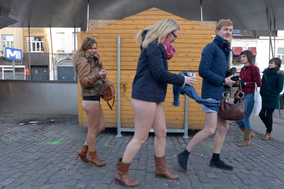 No pants subway ride