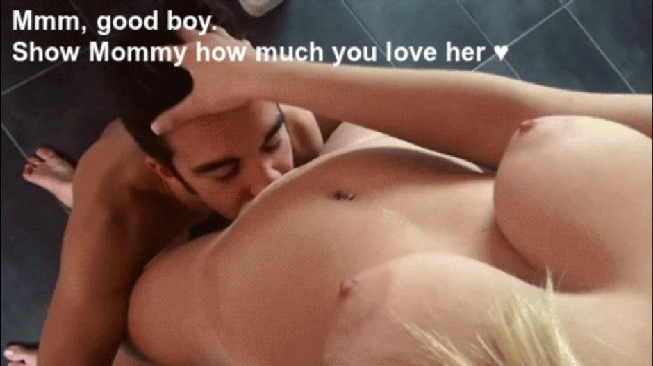 Страстный поцелуй в животик