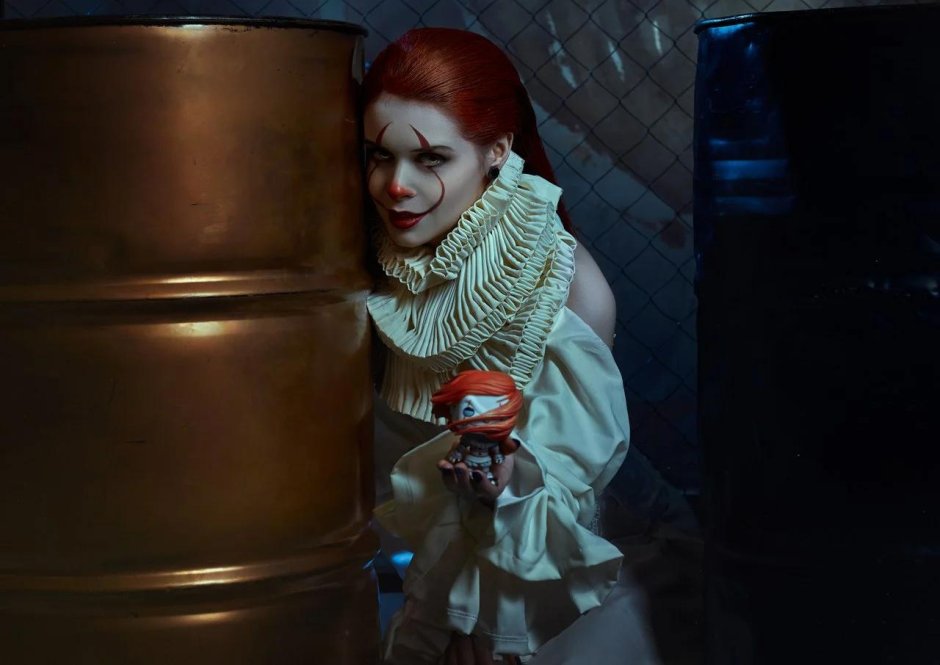 Девушка клоун косплей