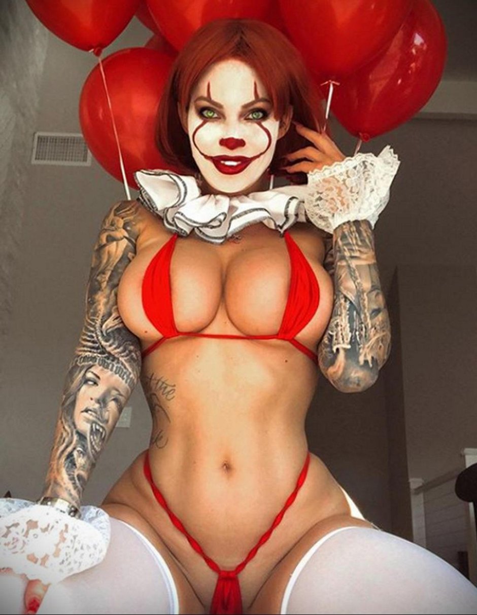 Девушка клоун порно