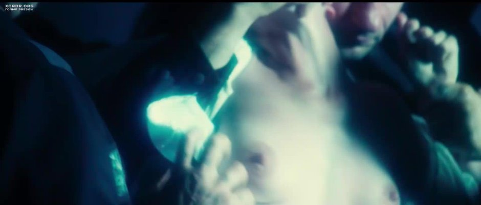 Обнаженная актриса