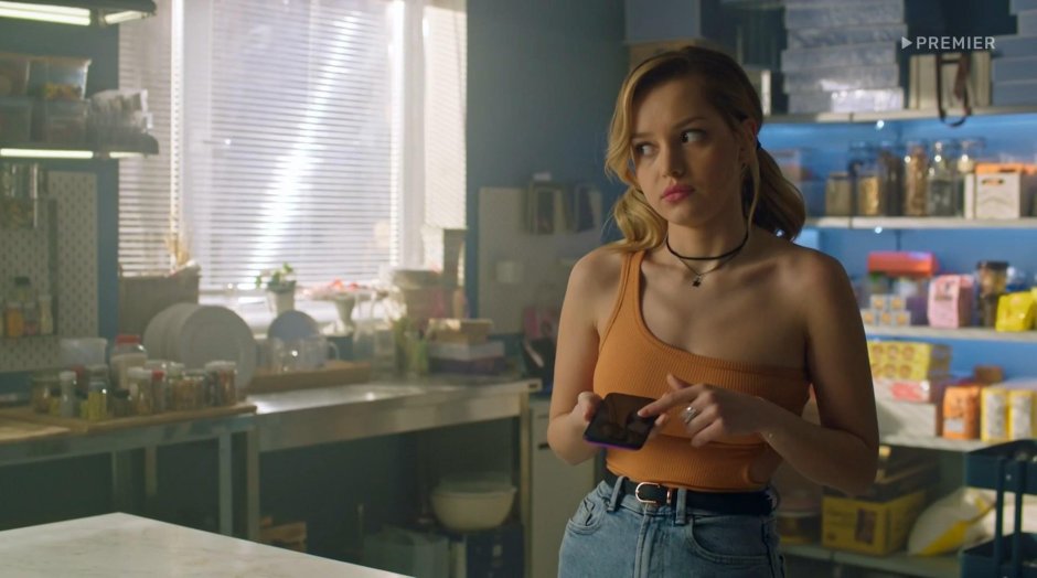 Жизнь по вызову сериал 2022 василина юсковец