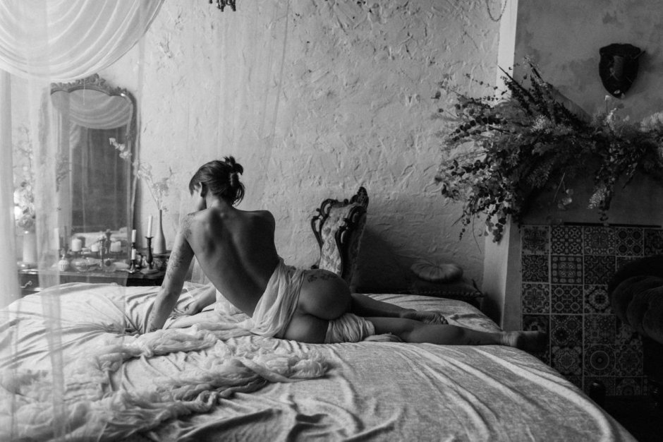 Фотосессия ню в квартире