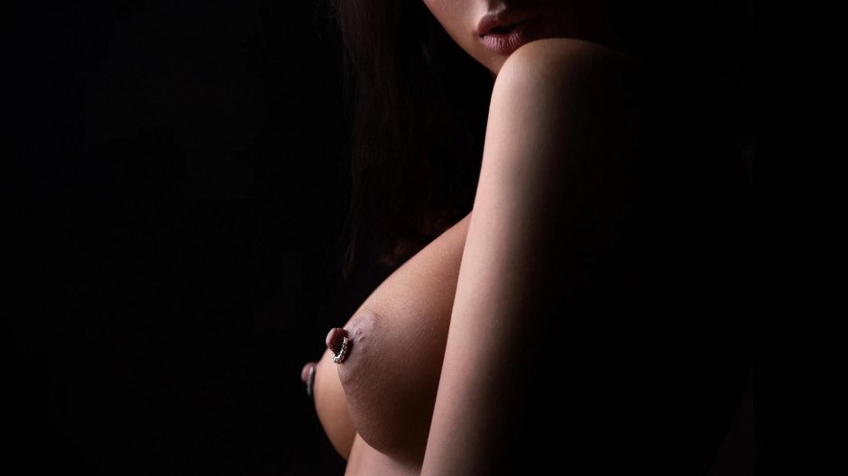 Пупок пирсинг