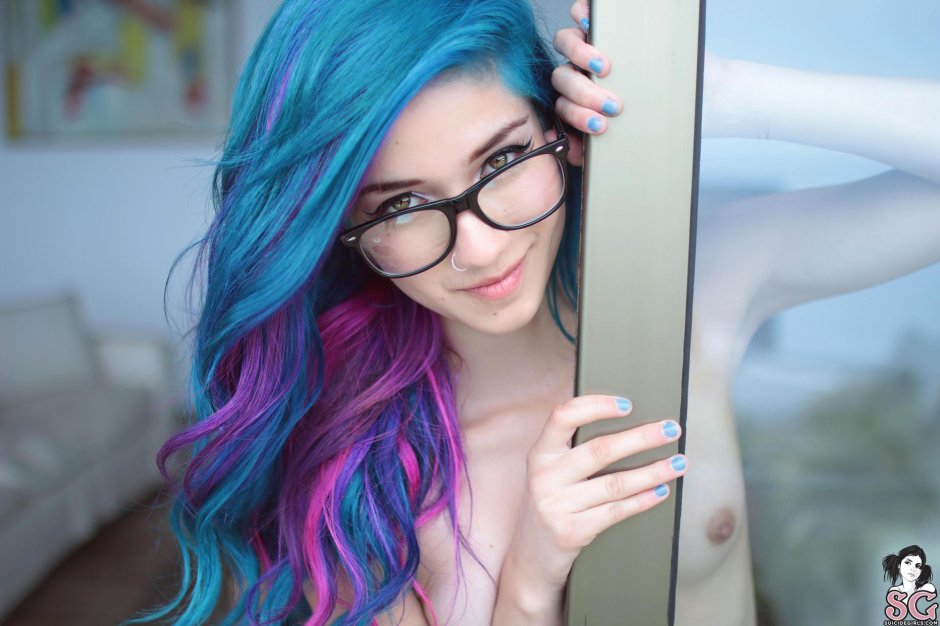 Голубые волосы