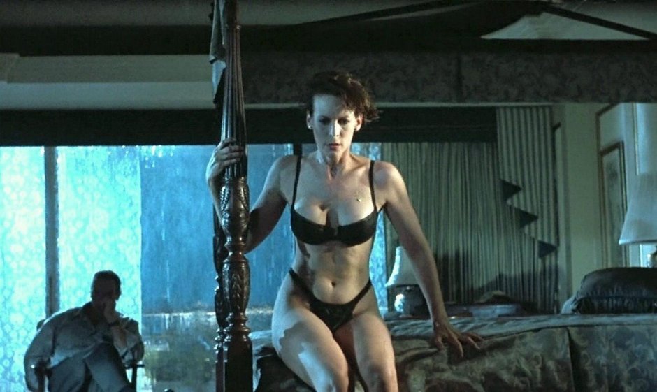 Джейми ли кёртис тело