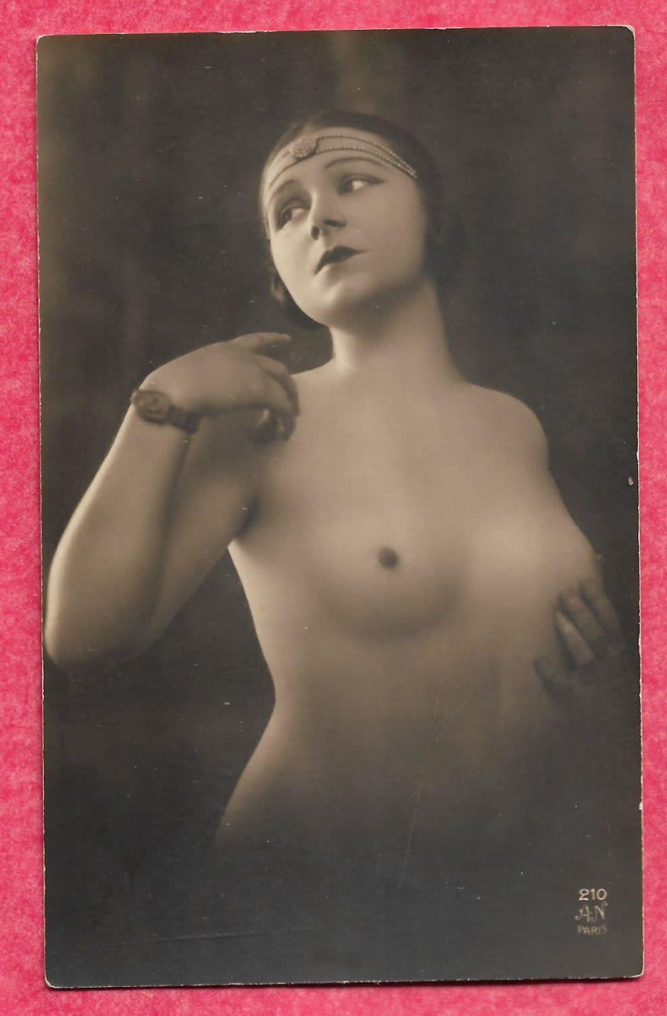 Обнаженная девушка эротика