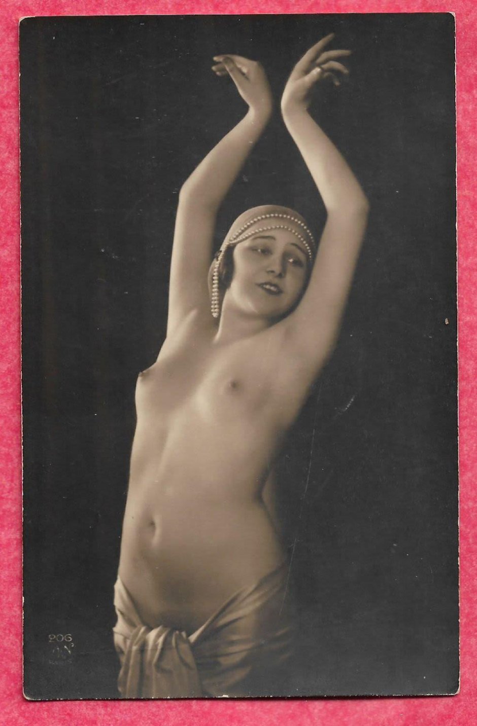 Обнаженная девушка эротика